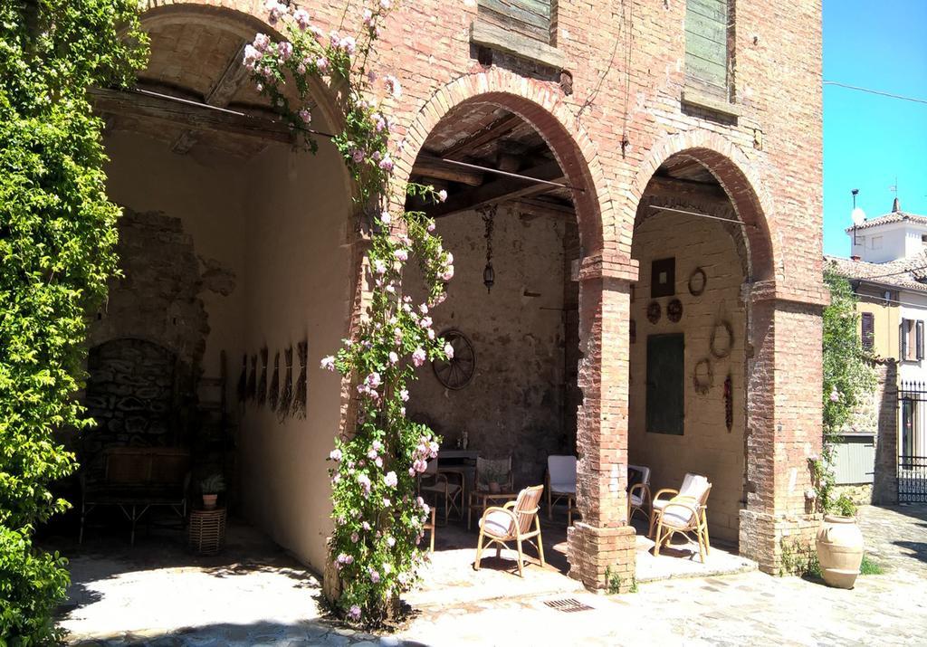 B&B Palazzo Mattei Novafeltria Екстер'єр фото